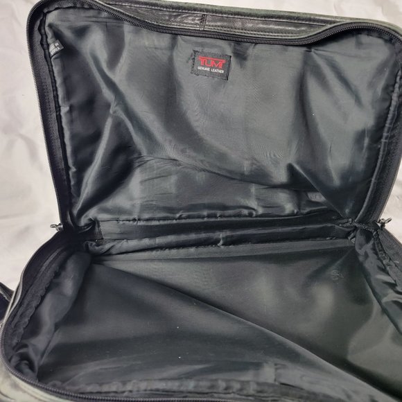 Tumi Alpha Black Leather Expandable Organizer Briefcase Bag Casual Travel Work - Picture 8 of 11